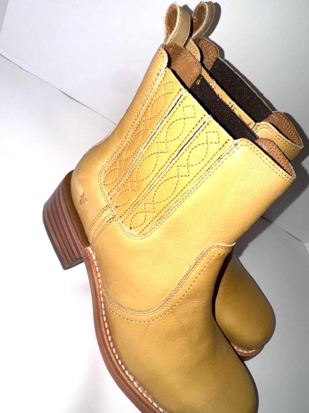 Frye Campus Chelsea Boots - Picture 2 of 5